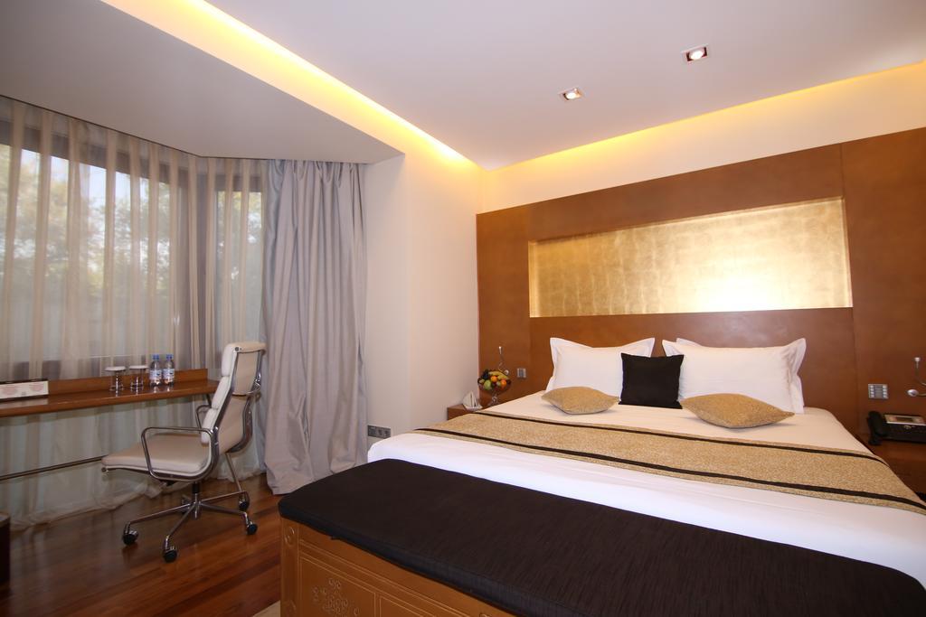 אלמטי The Dostyk Hotel מראה חיצוני תמונה