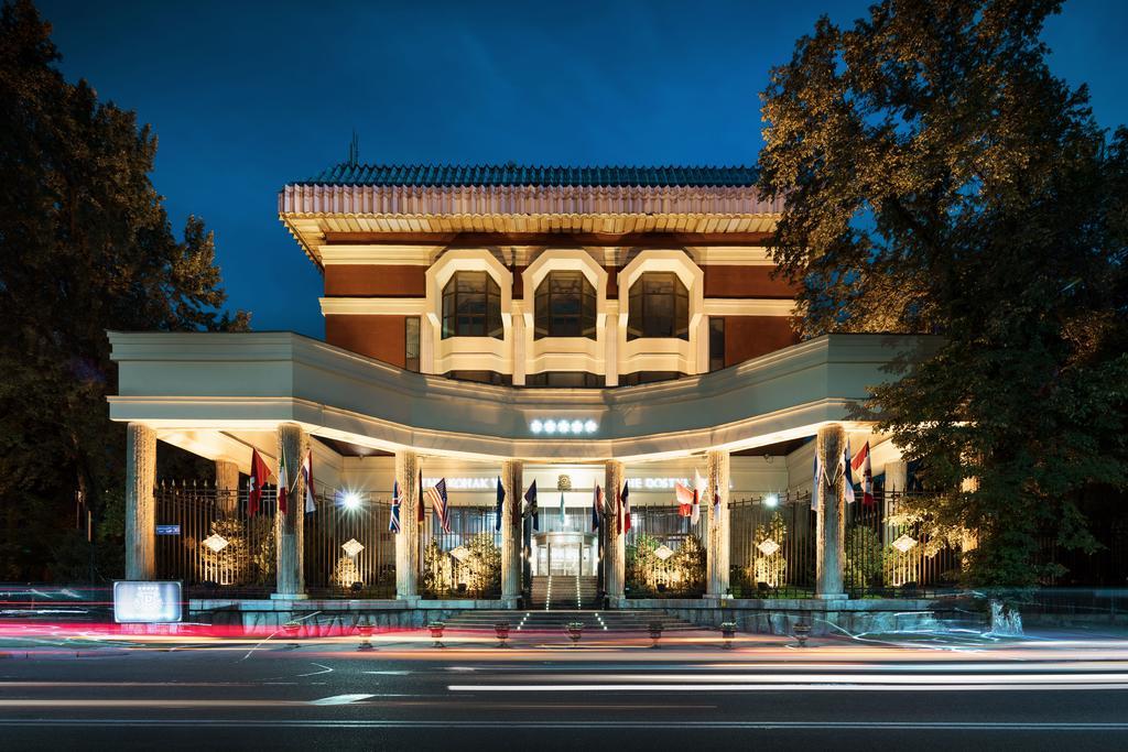 אלמטי The Dostyk Hotel מראה חיצוני תמונה