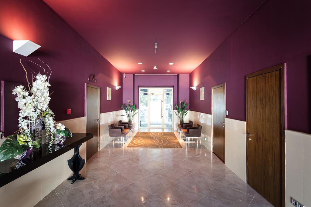 אלמטי The Dostyk Hotel מראה חיצוני תמונה