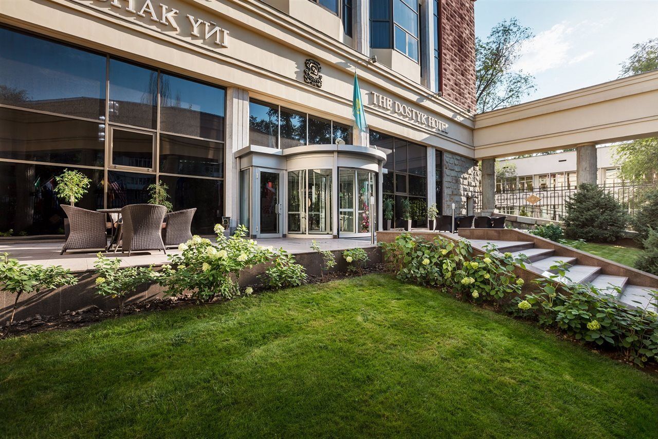 אלמטי The Dostyk Hotel מראה חיצוני תמונה