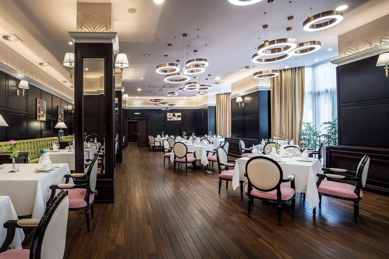 אלמטי The Dostyk Hotel מראה חיצוני תמונה